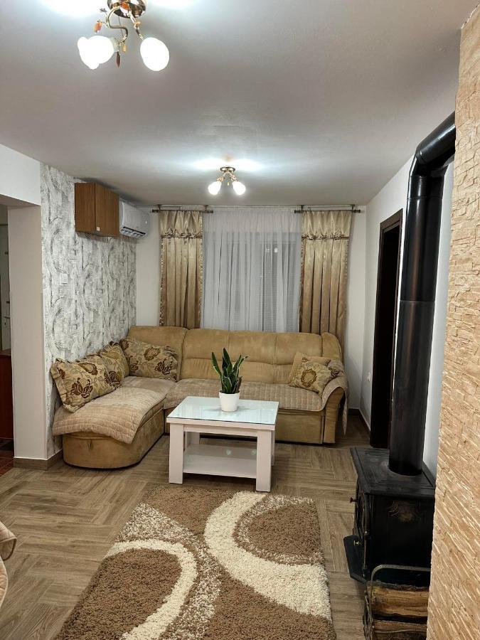 Apartmani Emily & Jully Nikšić Exteriér fotografie