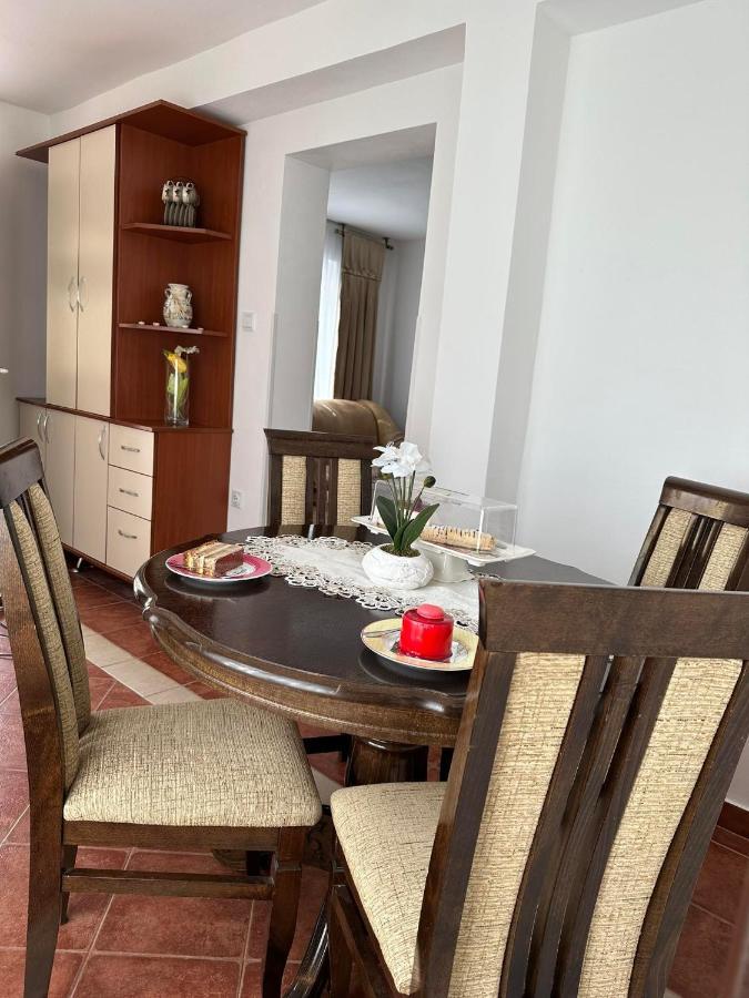 Apartmani Emily & Jully Nikšić Exteriér fotografie