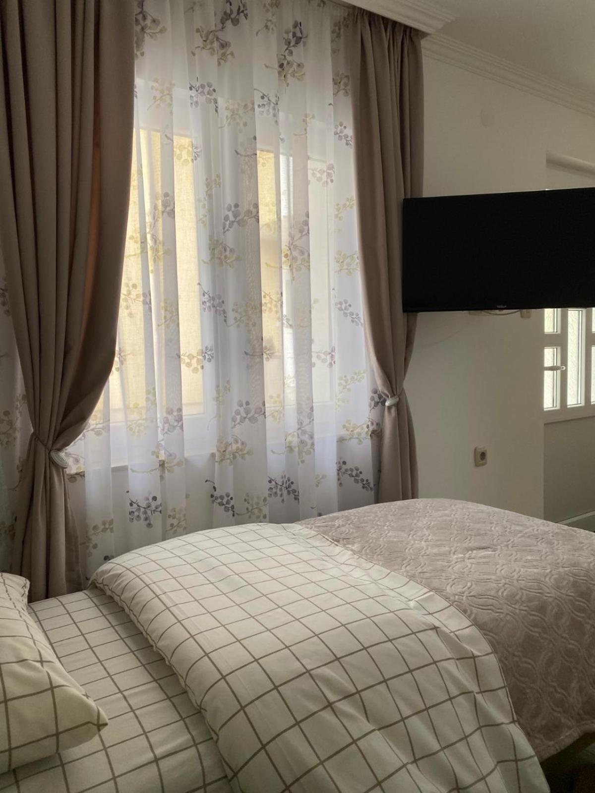 Apartmani Emily & Jully Nikšić Exteriér fotografie